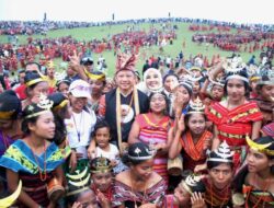 Mendagri Tito Menghadiri Dan Membuka Festival Fulan Fehan IV Di Kabupaten Belu