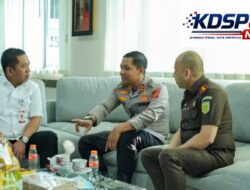 Kapolres Karawang Perkuat Sinergitas Bersama Kejari Dan Yonif 305/Tengkorak,Wujudkan Karawang Aman Dan Kondusif