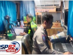 Satlantas Polres Karawang Konsisten Hadirkan Gerai Pelayanan SIM Keliling,Layani Masyarakat Dengan Humanis