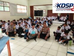 Berikan Materi Edukasi,Panit Binmas Polsek Telukjambe Laksanakan Binluh MPLS Kepada Murid SMP Budi Mulia Karawang