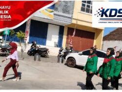 Meriahkan HUT Kemerdekaan RI,Persit Kodim 1607/Sumbawa Ikut Gerak Jalan